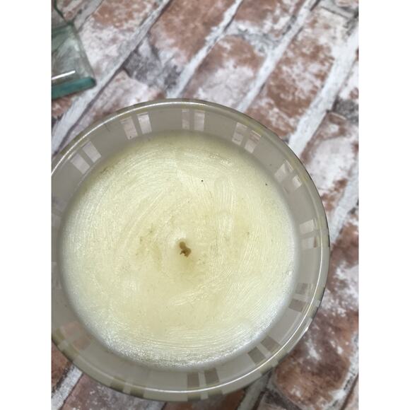 NEST Fragrances New York Scented Candle Vanilla Orchid & Almond 8.1 oz NO BOX - Picture 4 of 7